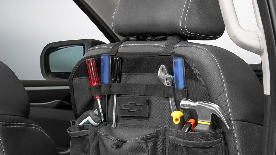 Mejora la comodidad de Chevrolet S10 Max 2025, camioneta pickup 4 cilindros con accesorios interiores disponibles para ella